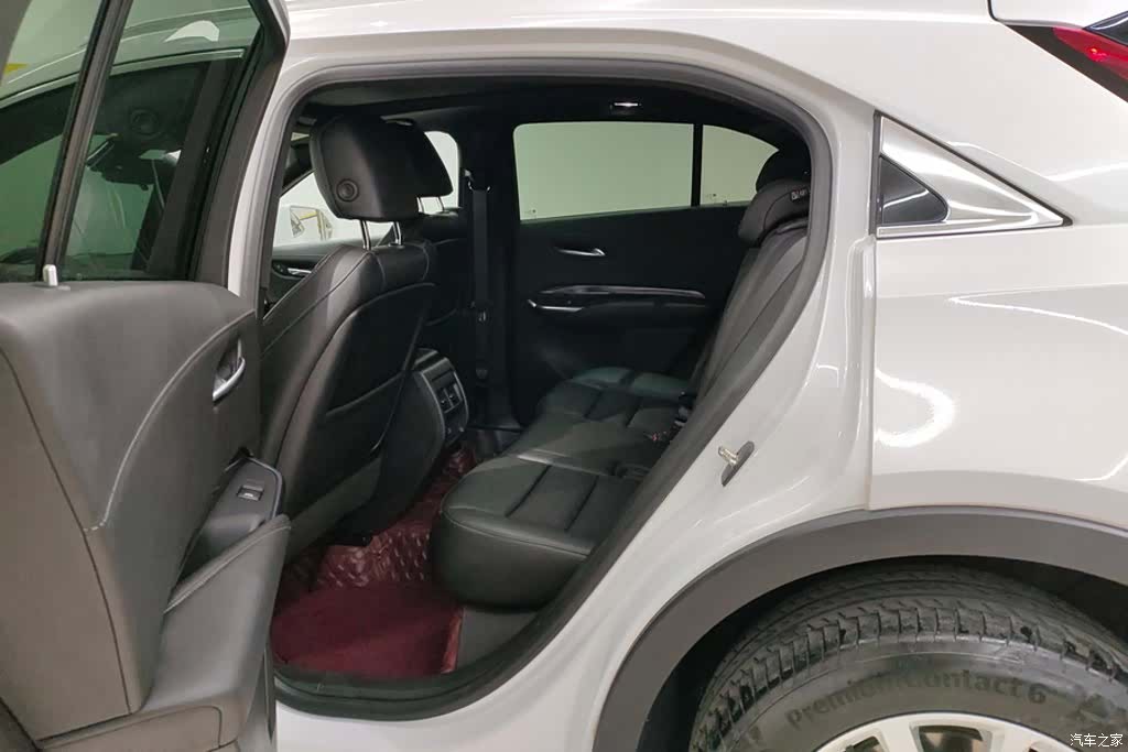 Cadillac XT4, 2021 11