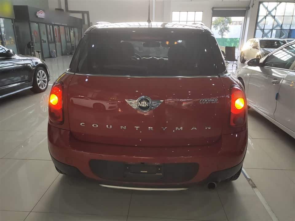 MINI COUNTRYMAN
