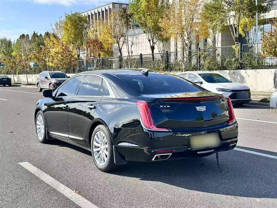 Cadillac XTS