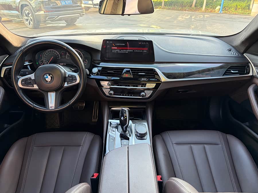 BMW 5 Series 2018, фото 11