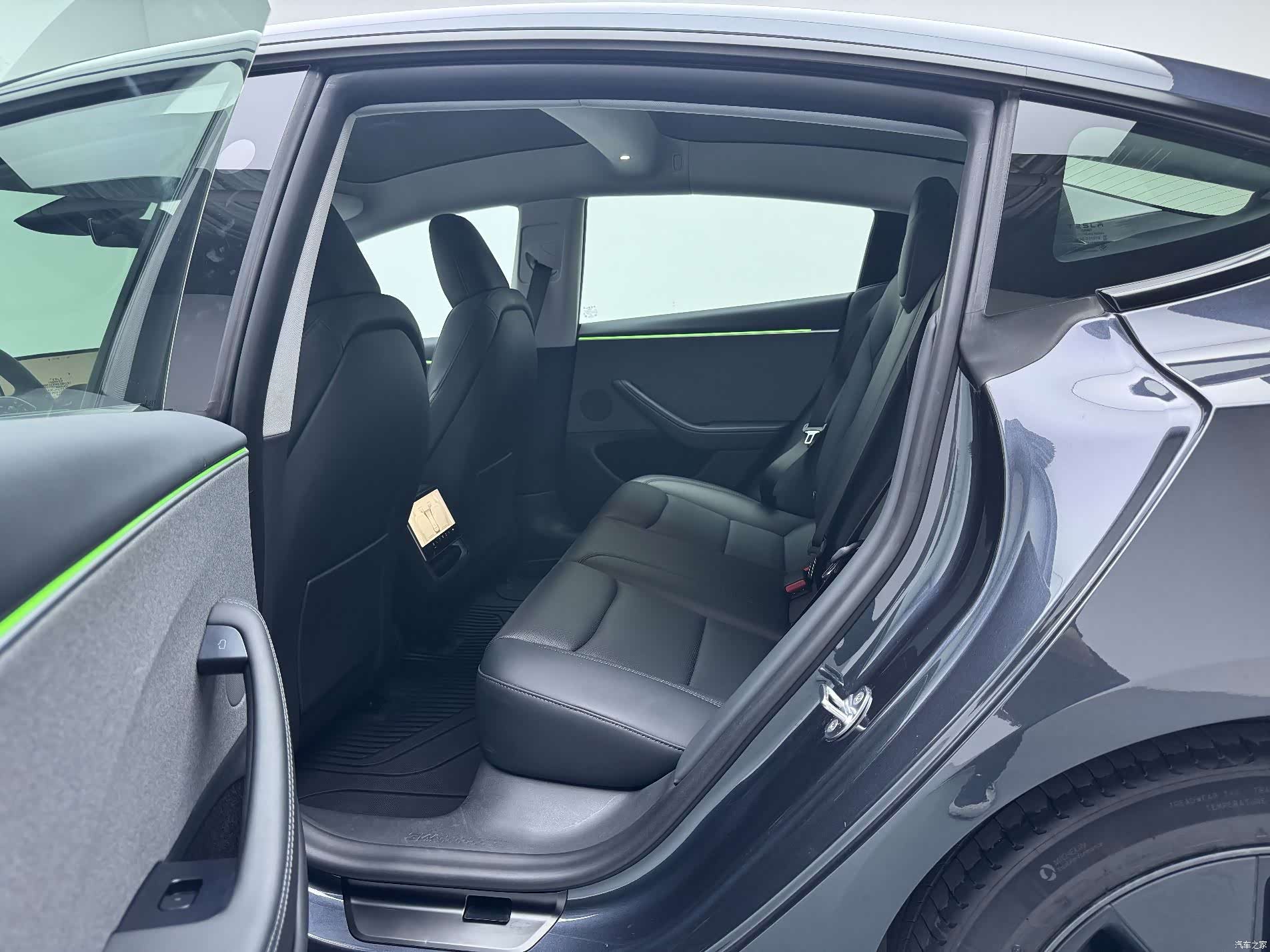 Tesla Model 3, 2024 8