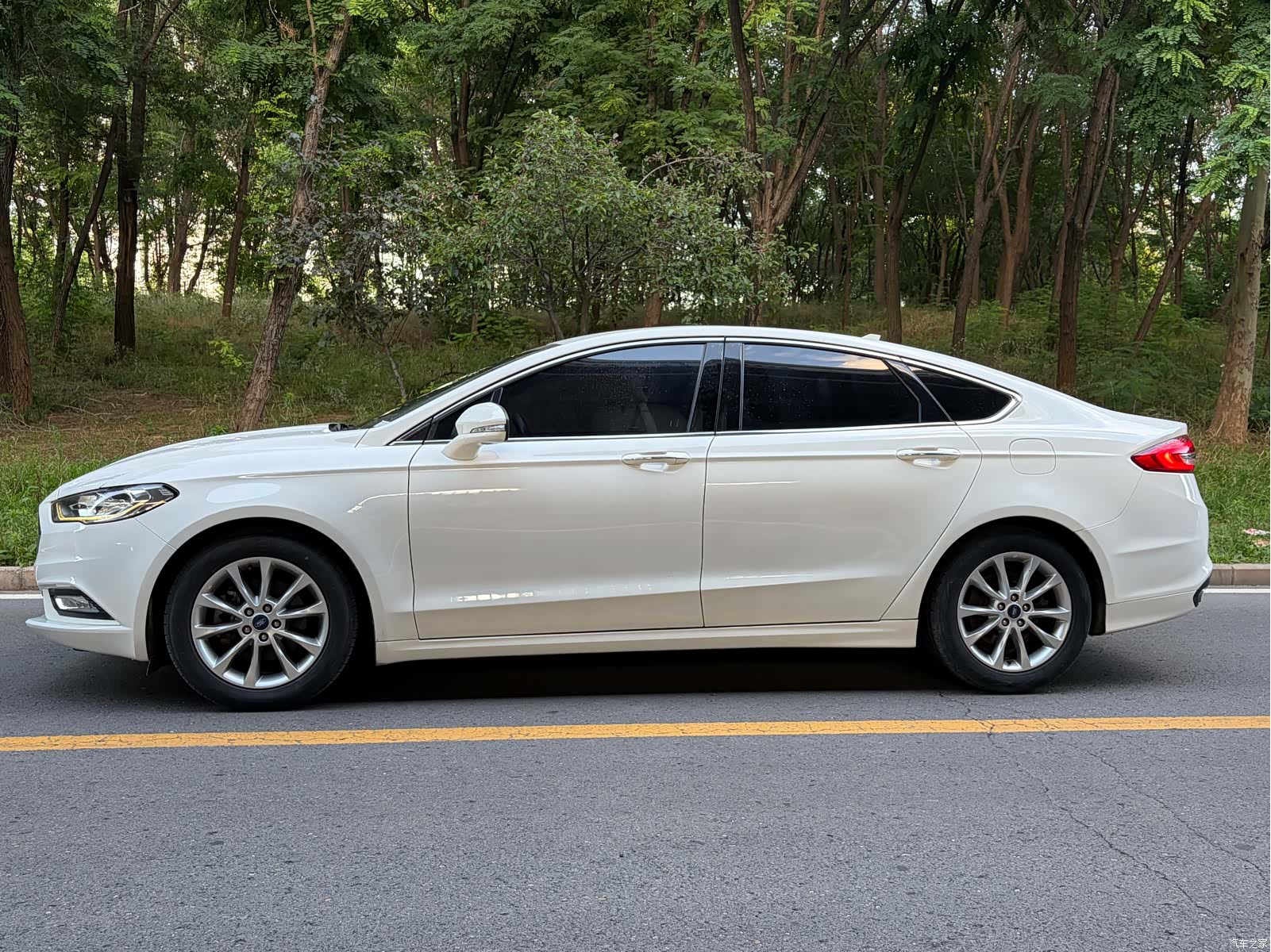 Ford Mondeo, 2016 3