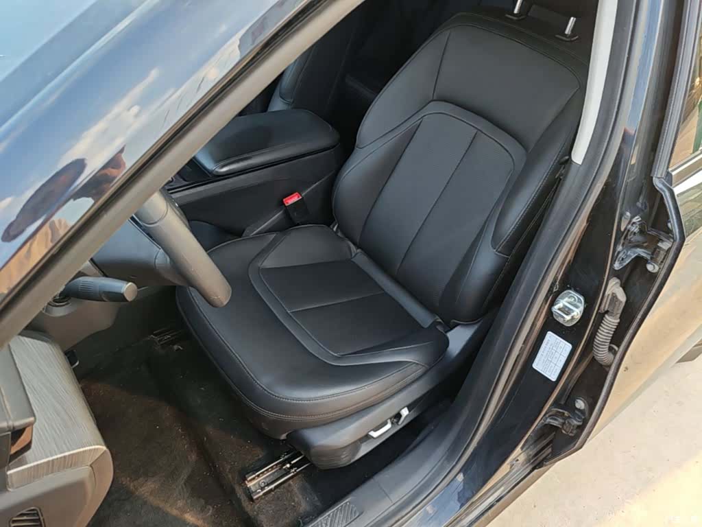 Wuling Starlight, 2024 15