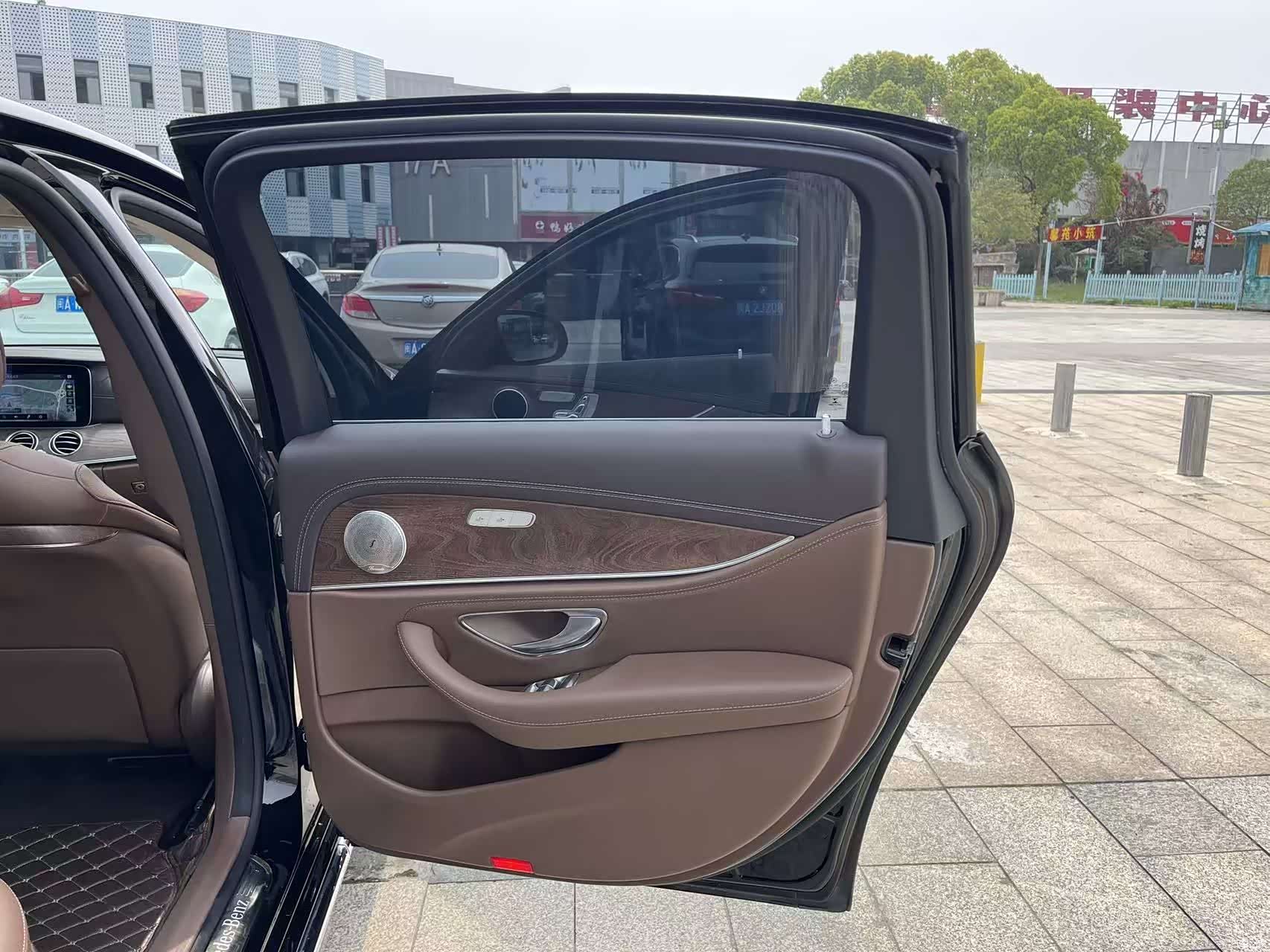 Mercedes-Benz E-Class, 2021 19