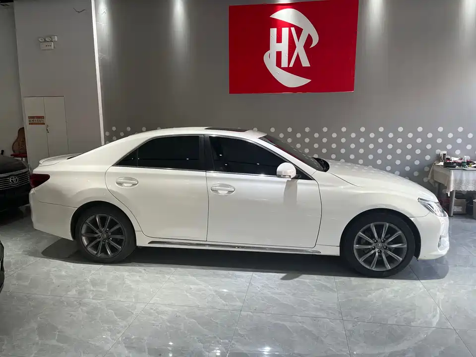Toyota Reiz