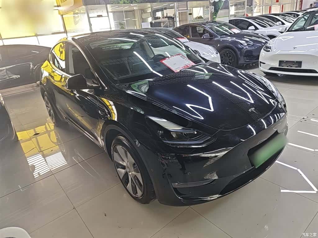 Tesla Model Y, 2023 4