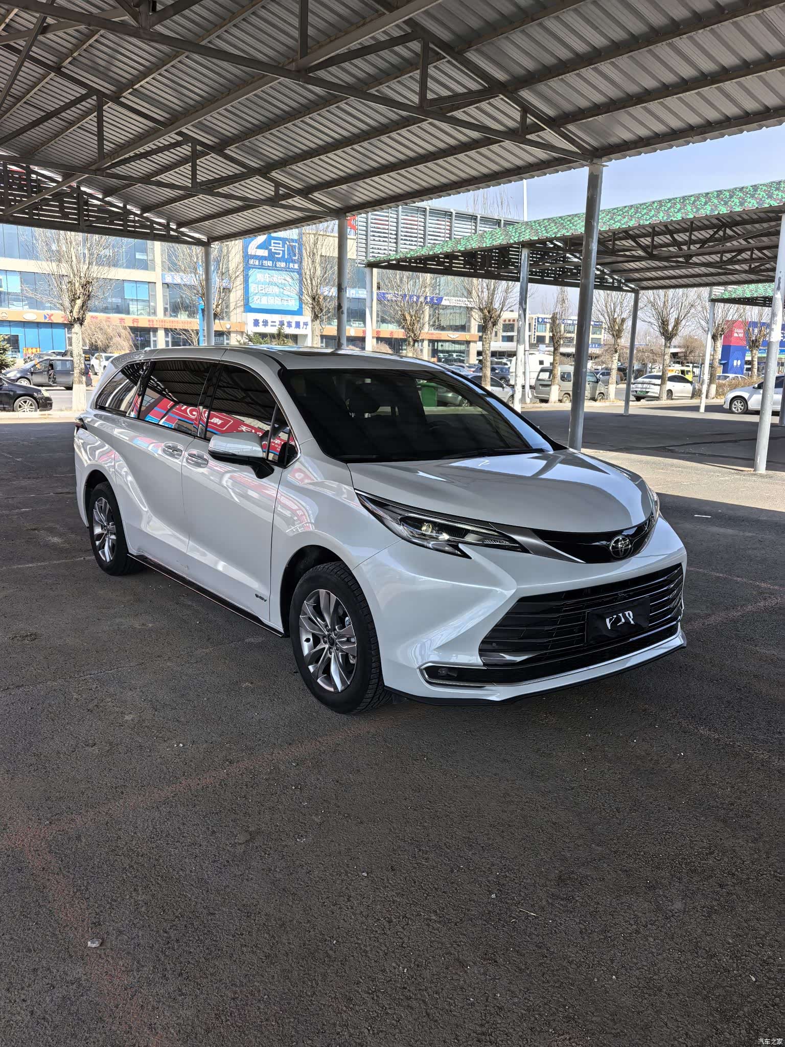 Toyota Sienna, 2024 3