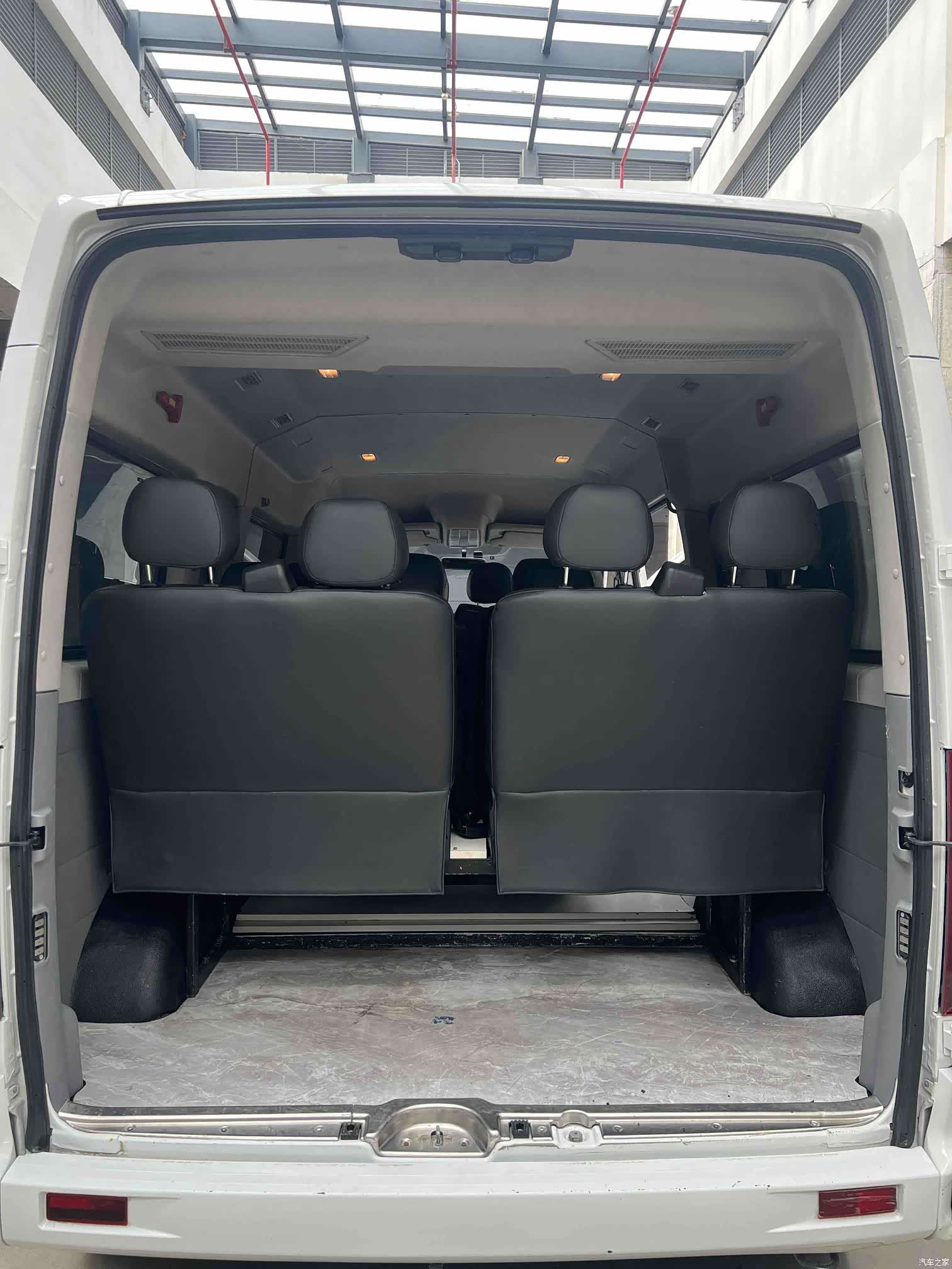 Maxus V80, 2025 все фото