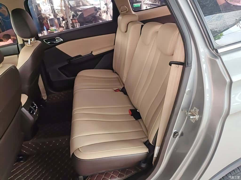 Wuling 310W, 2017 17