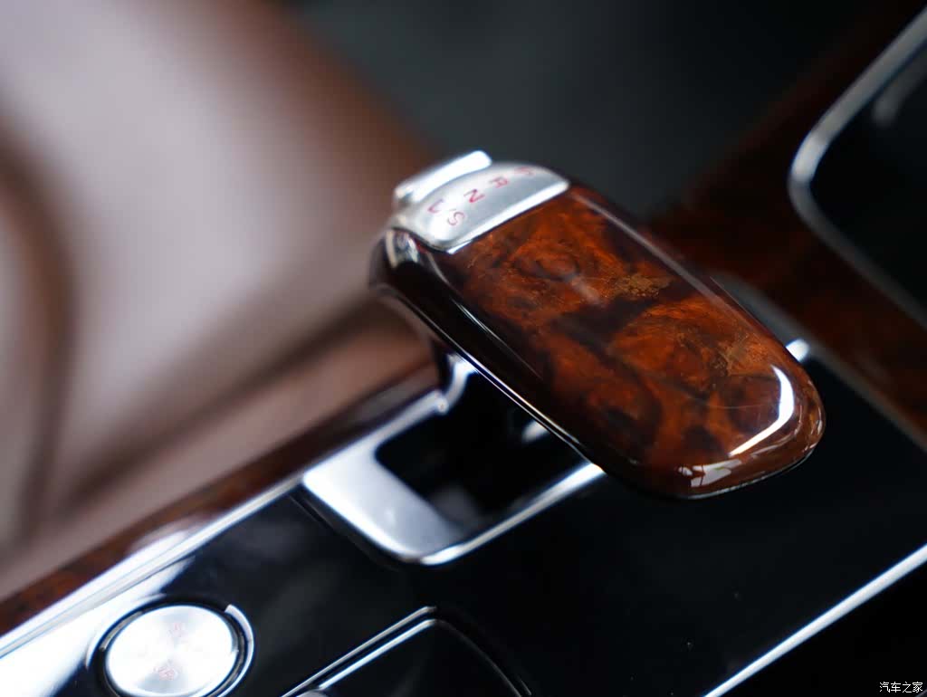 Audi A8L, 2013 44