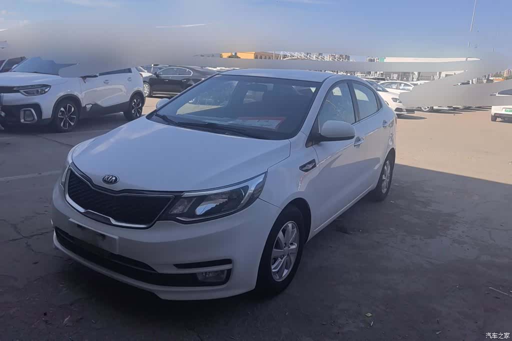 Kia K2, 2015 1