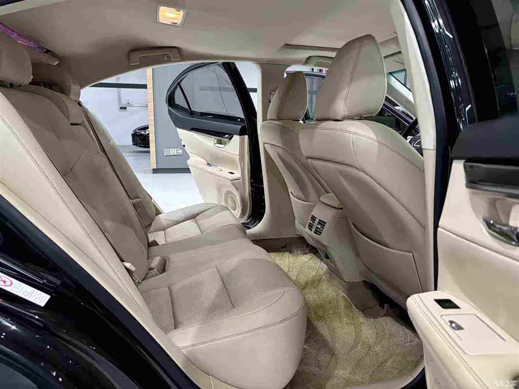 Lexus ES, 2015 16