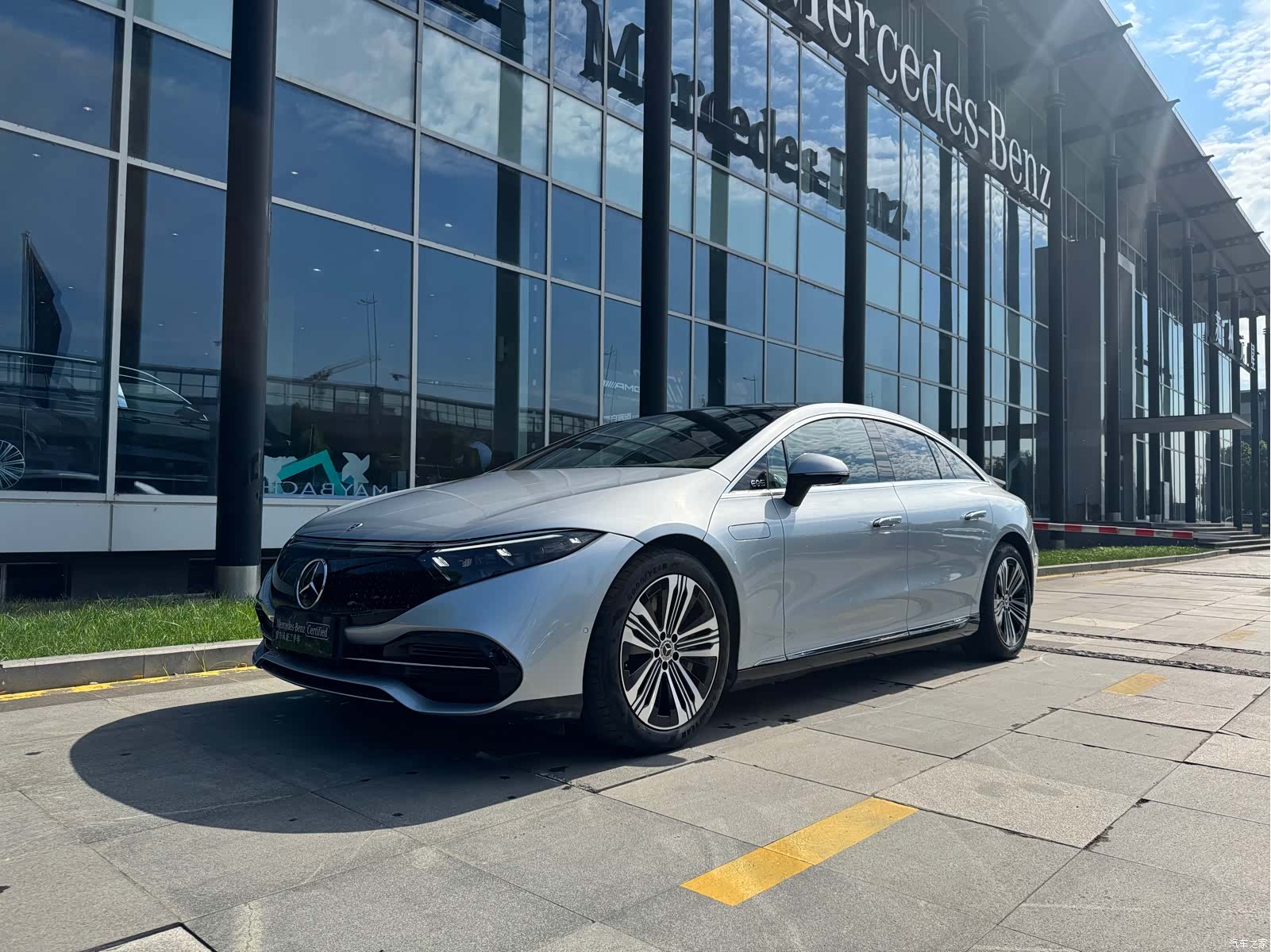 Mercedes-Benz EQS, 2024 2