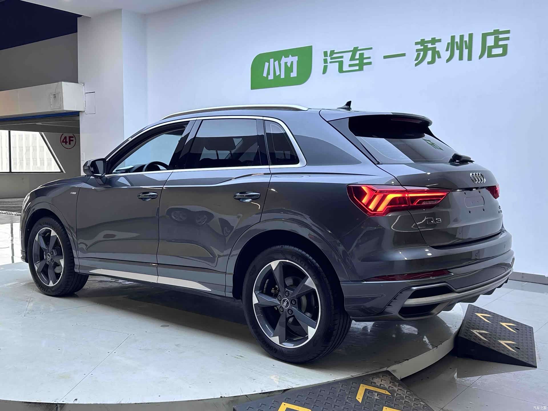 Audi Q3, 2022 4