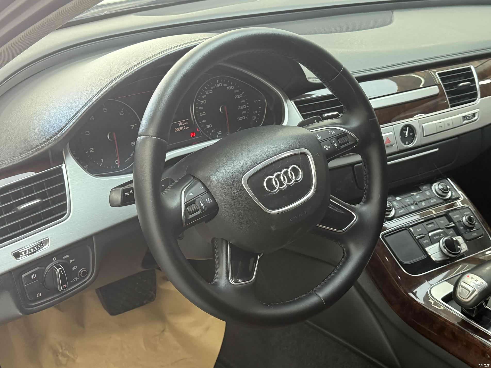Audi A8L, 2014 все фото