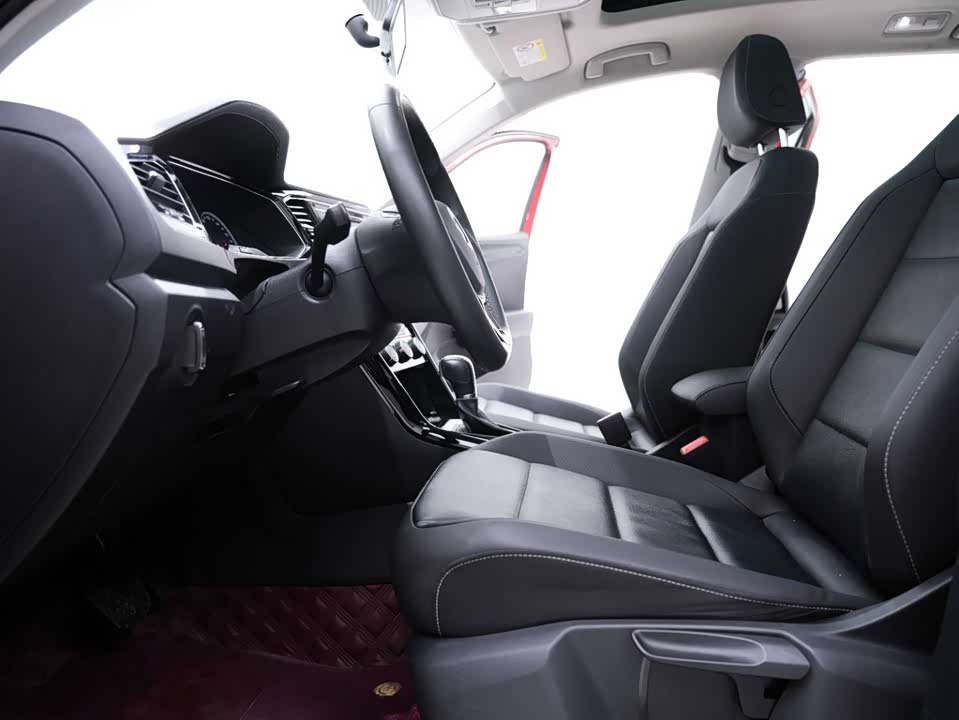 Volkswagen T-ROC exploring Songs