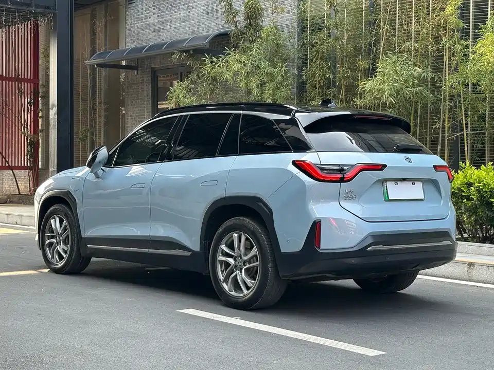 NIO ES6