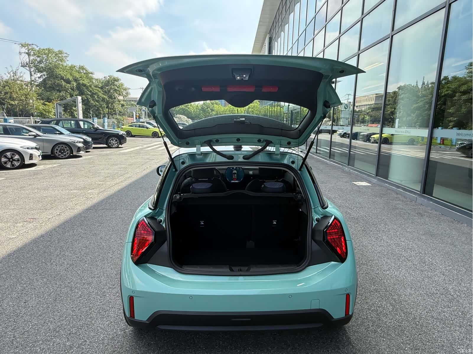 Mini Cooper, 2025 все фото