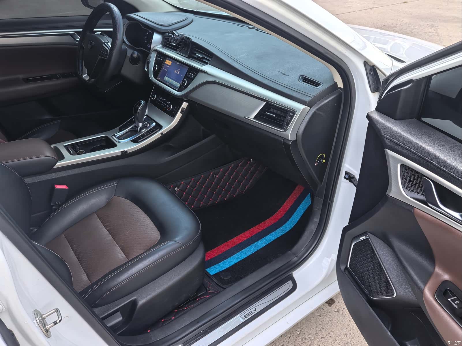 Geely Emgrand, 2017 14