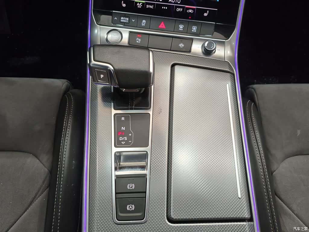 Audi A6L, 2019 11