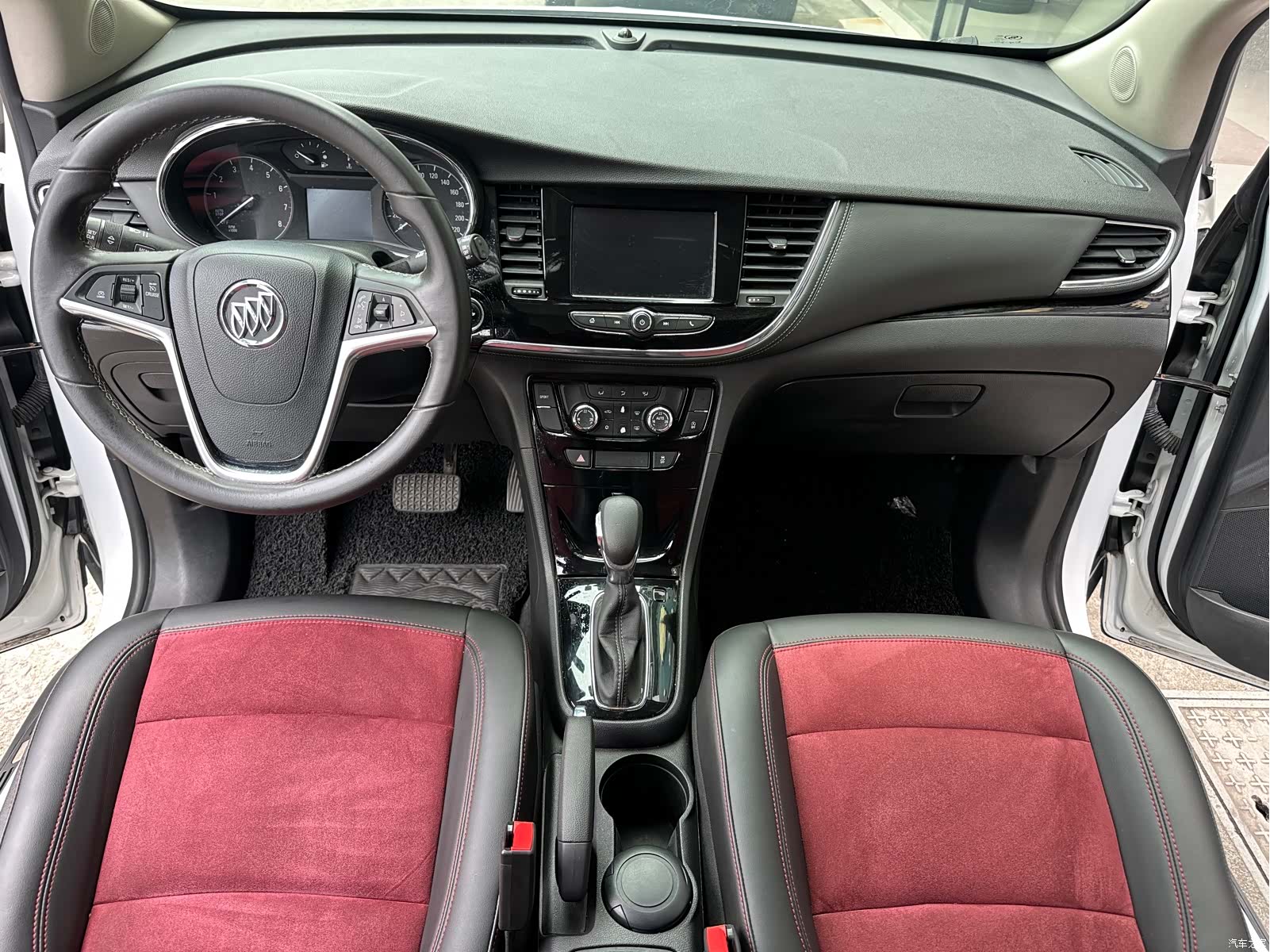 Buick Encore, 2016 10