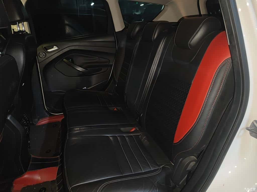 Ford Kuga, 2015 13