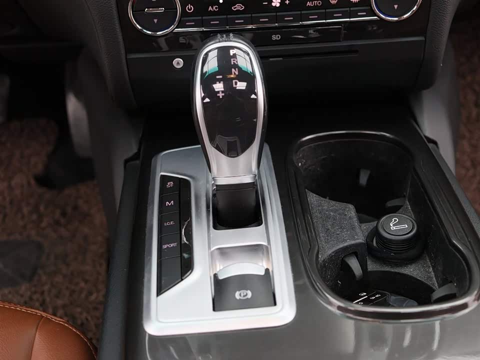 Maserati Ghibli Maserati Ghibli
