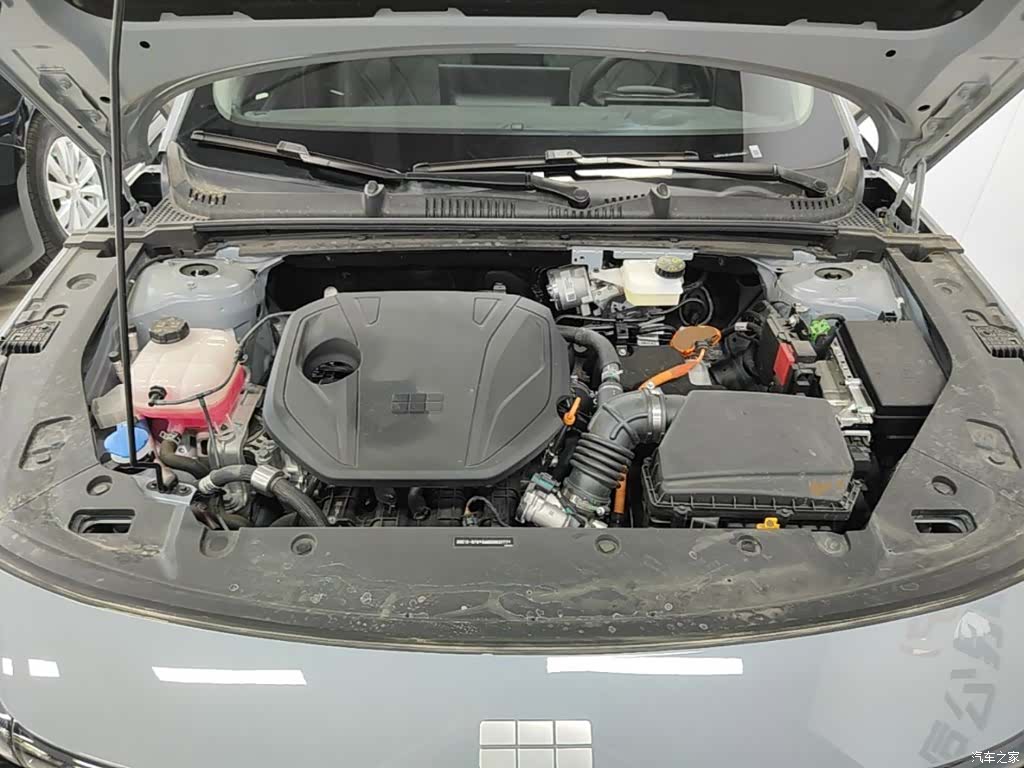 Geely Galaxy L6, 2025 20