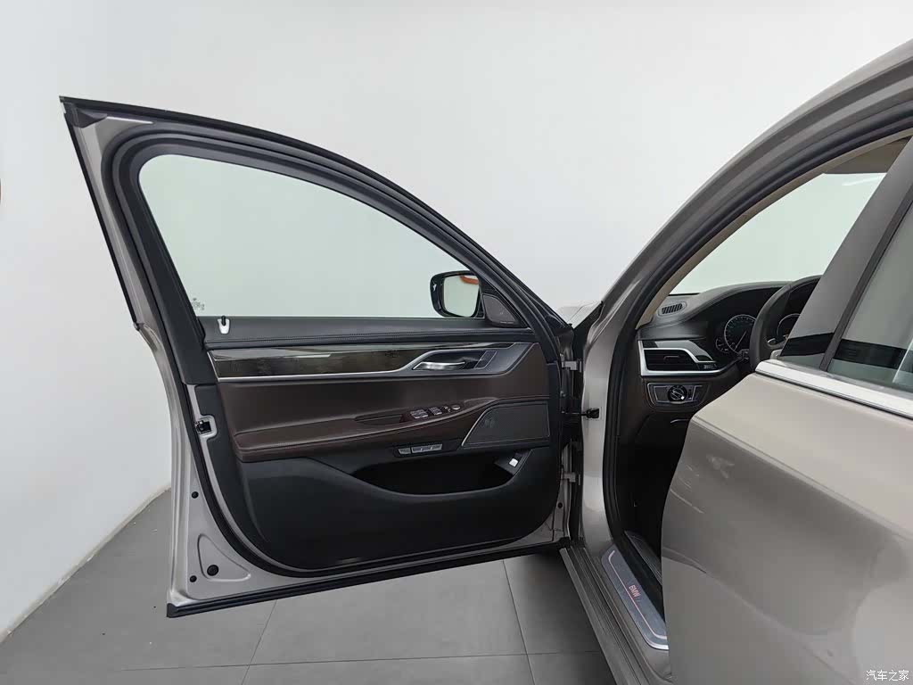 BMW 7 Series, 2017 8