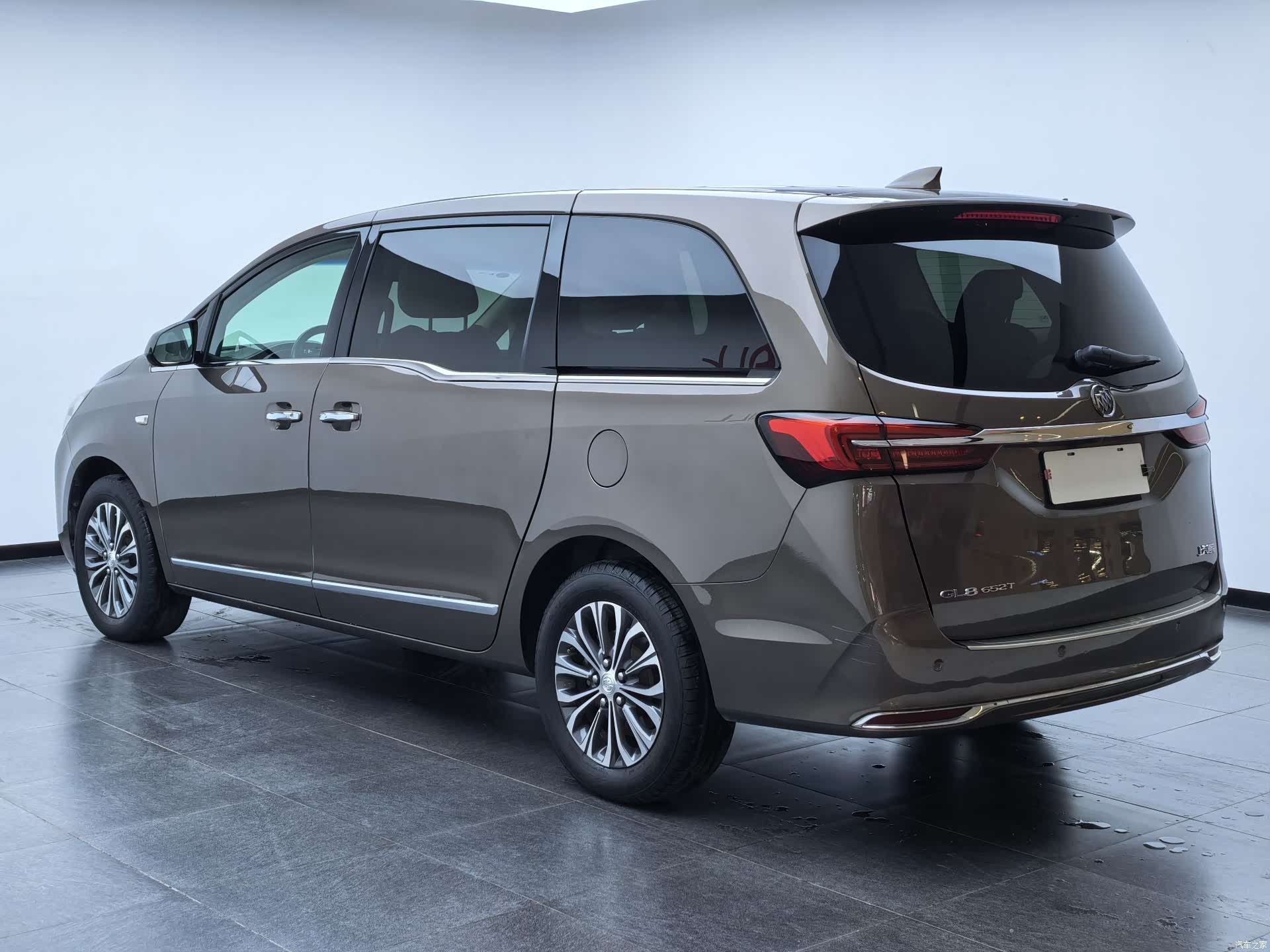 Buick GL8, 2020 6