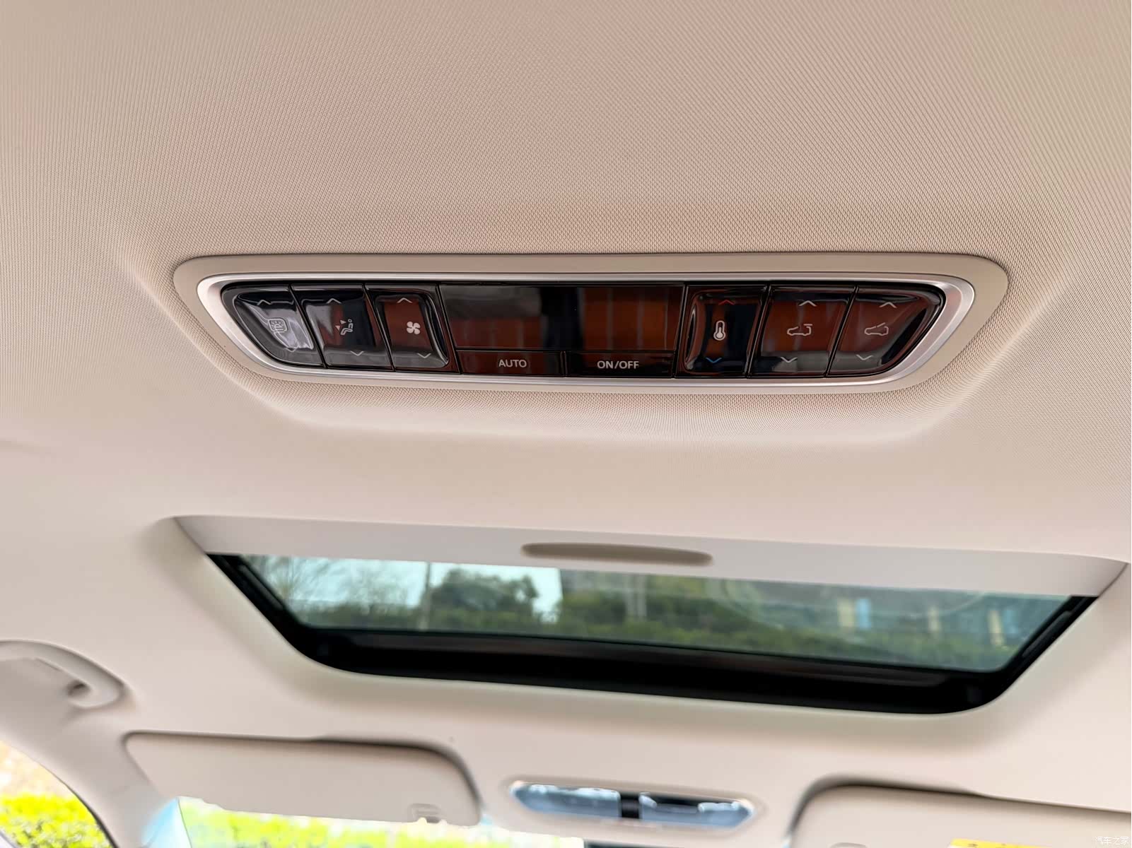 Maxus G90, 2023 14