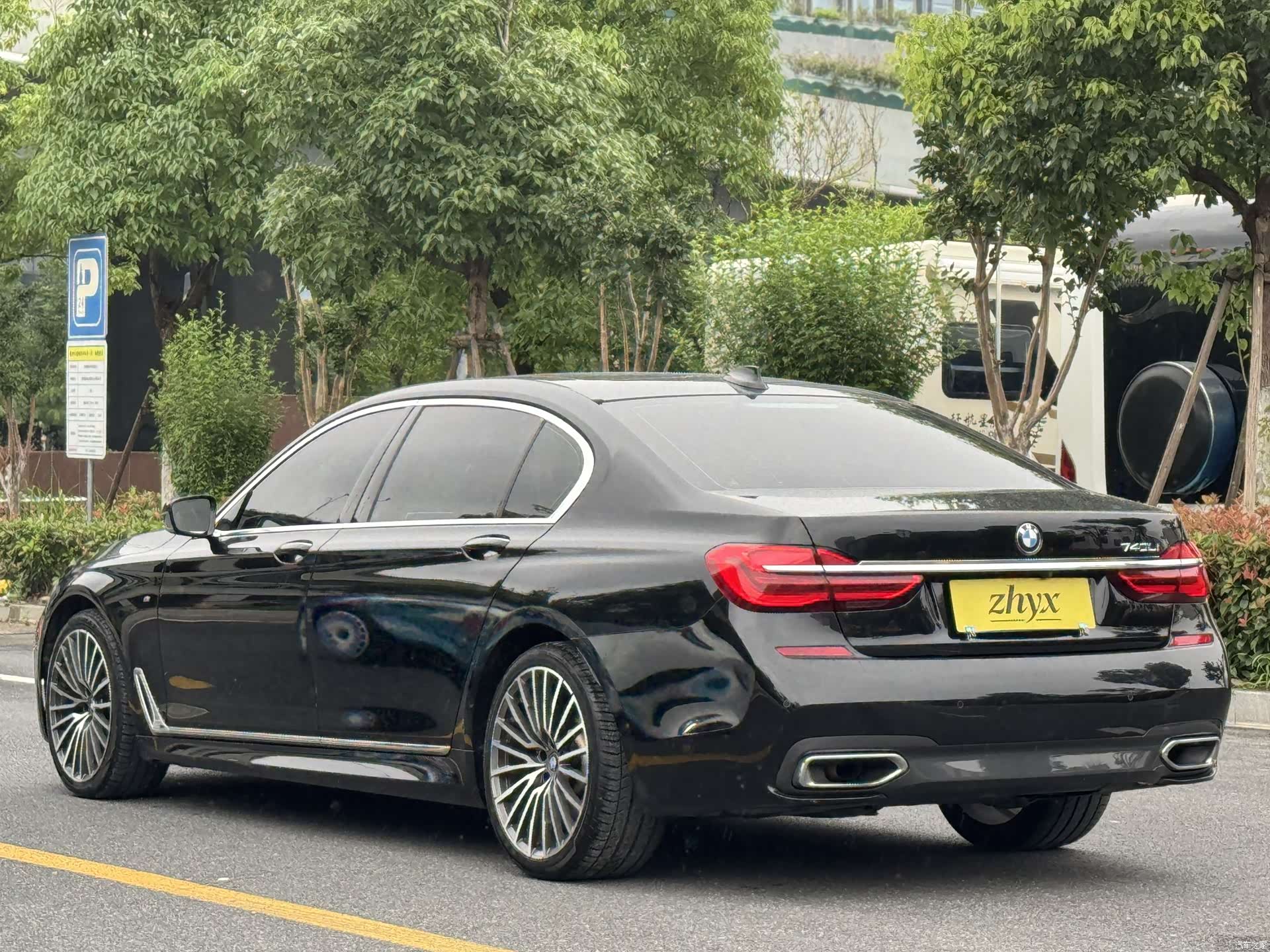 BMW 7 Series, 2018 все фото