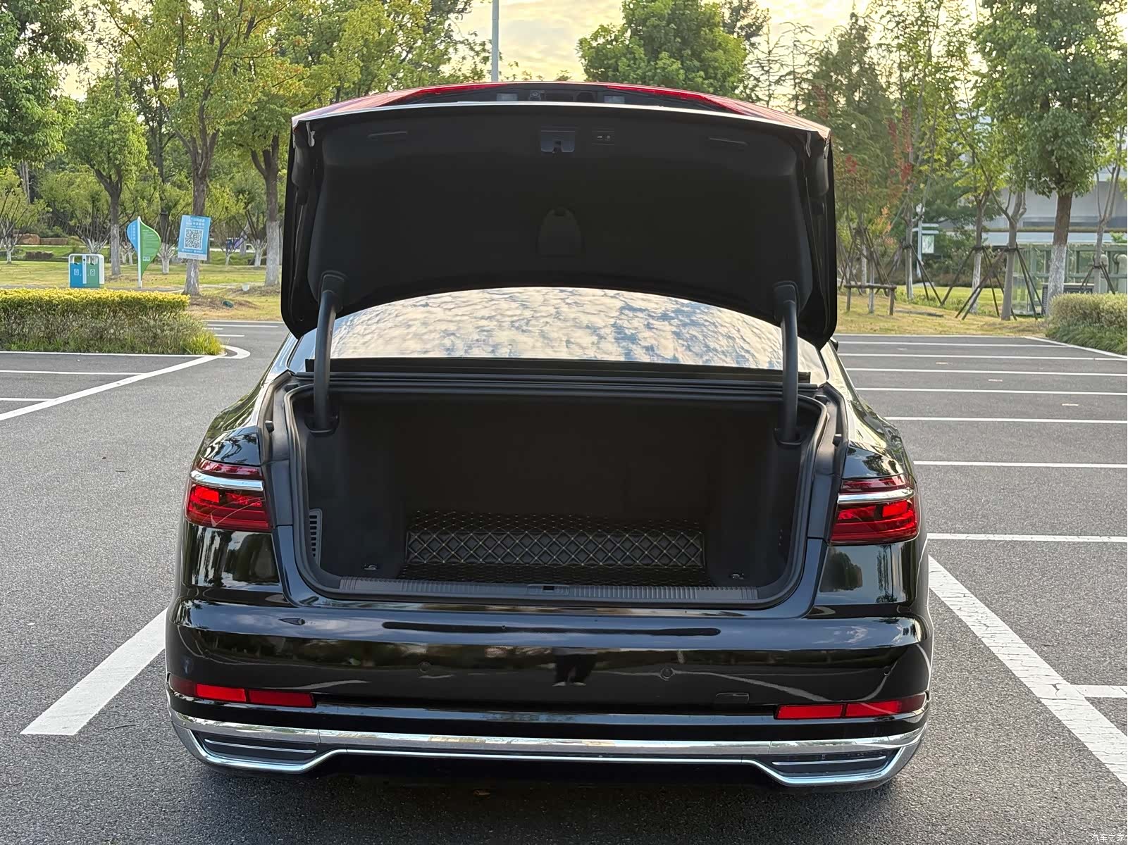 Audi A8L, 2023 18