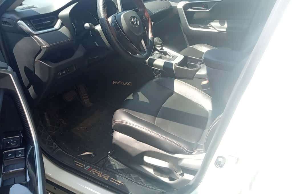 Toyota RAV4, 2020 9