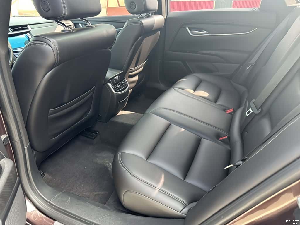 Cadillac XTS, 2019 17