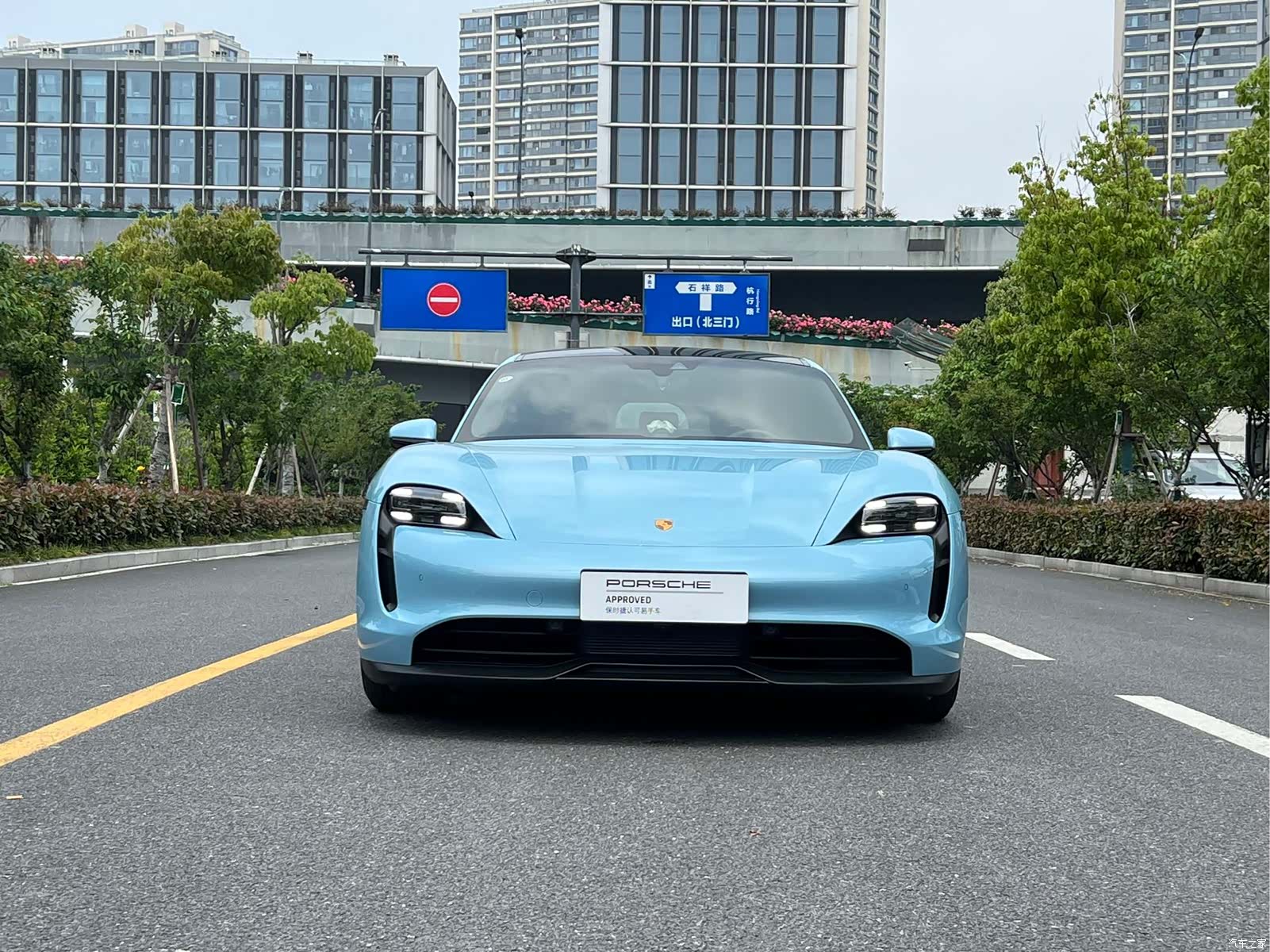 Porsche Taycan, 2023 2