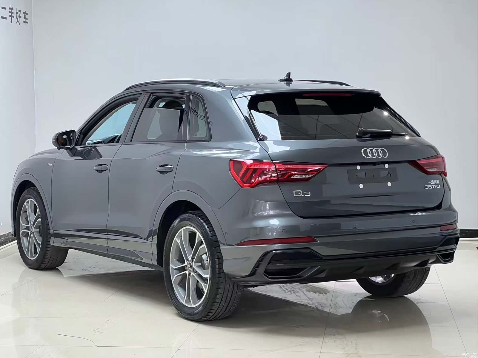 Audi Q3, 2022 4
