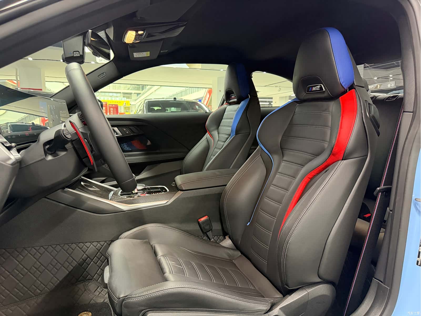 BMW M2, 2025 8