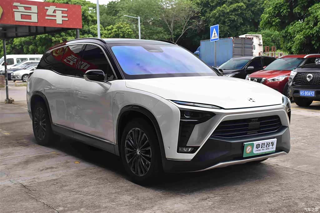 NIO ES8, 2021 4