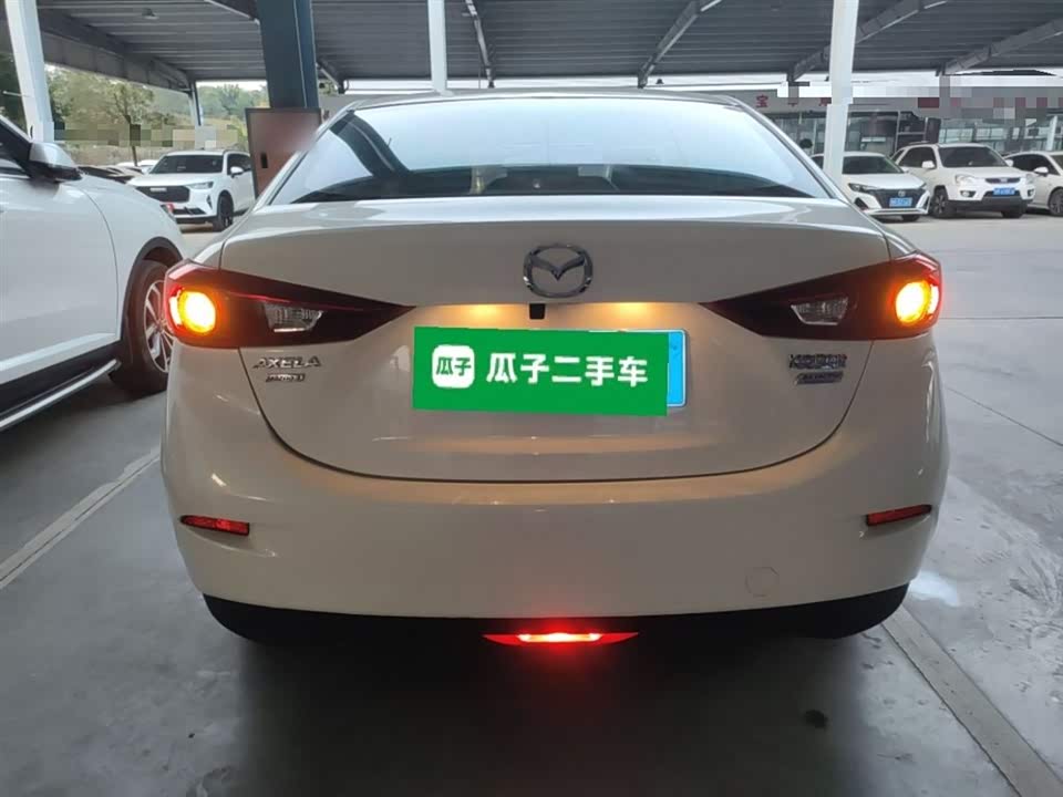 Mazda 3 Angkesaila