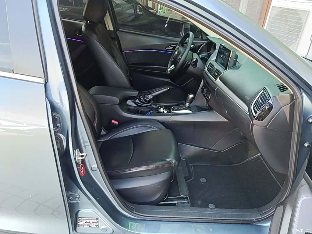 Mazda Mazda3, 2016 25