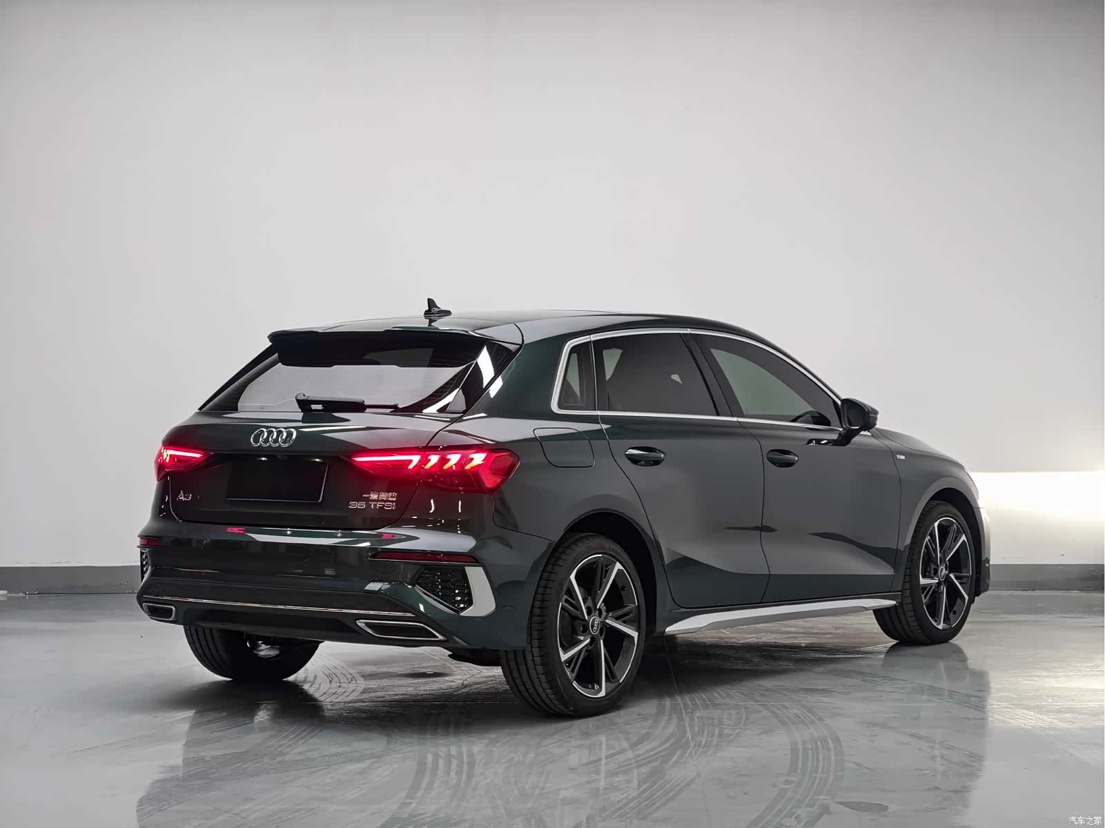 Audi A3, 2023 все фото