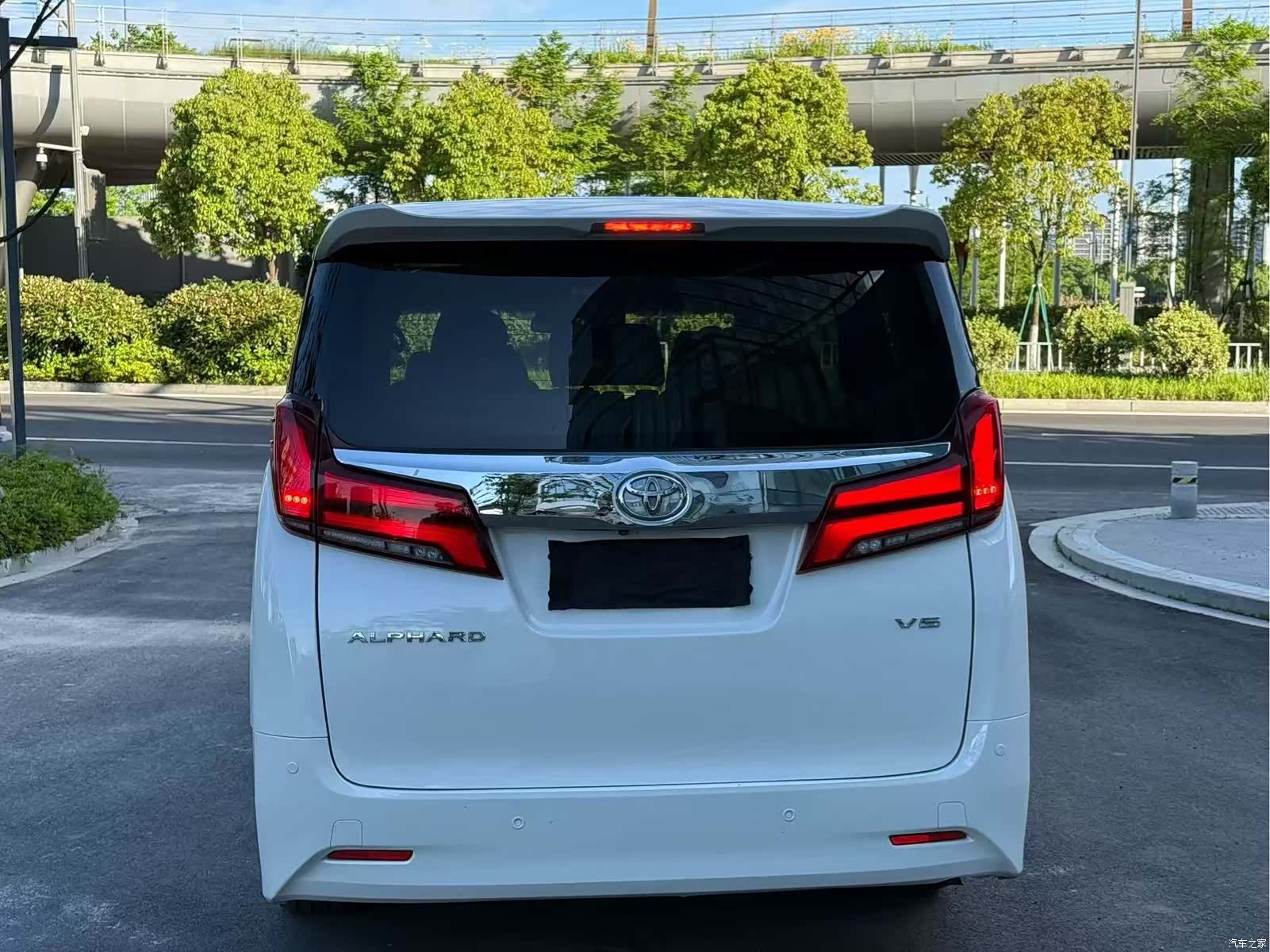 Toyota Alphard, 2017 7