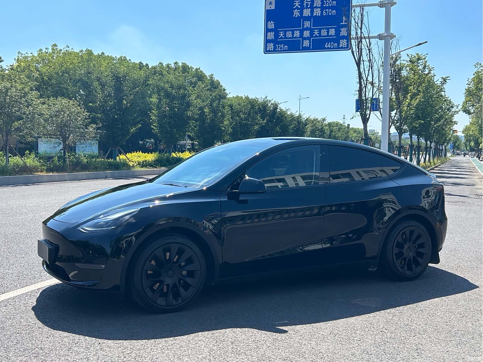 Tesla Model Y, 2021 1
