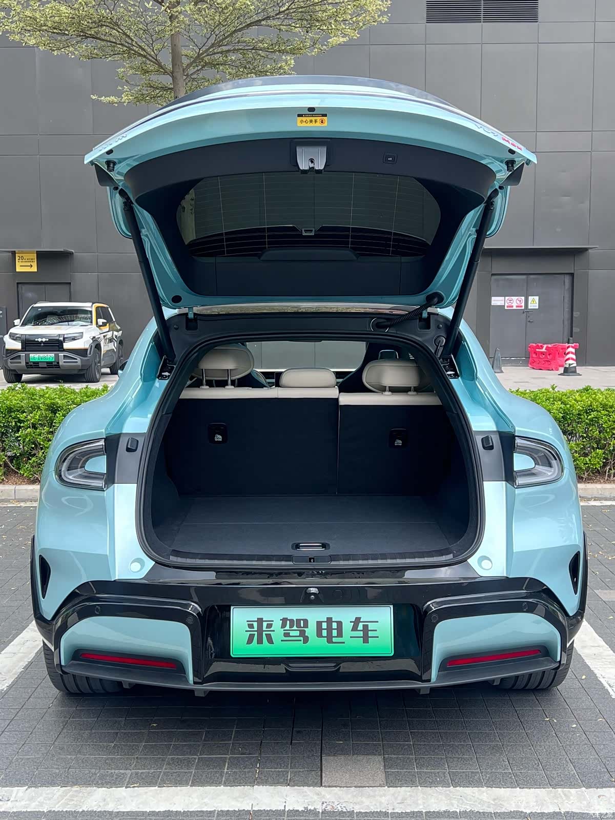 Xiaomi YU7, 2025 8