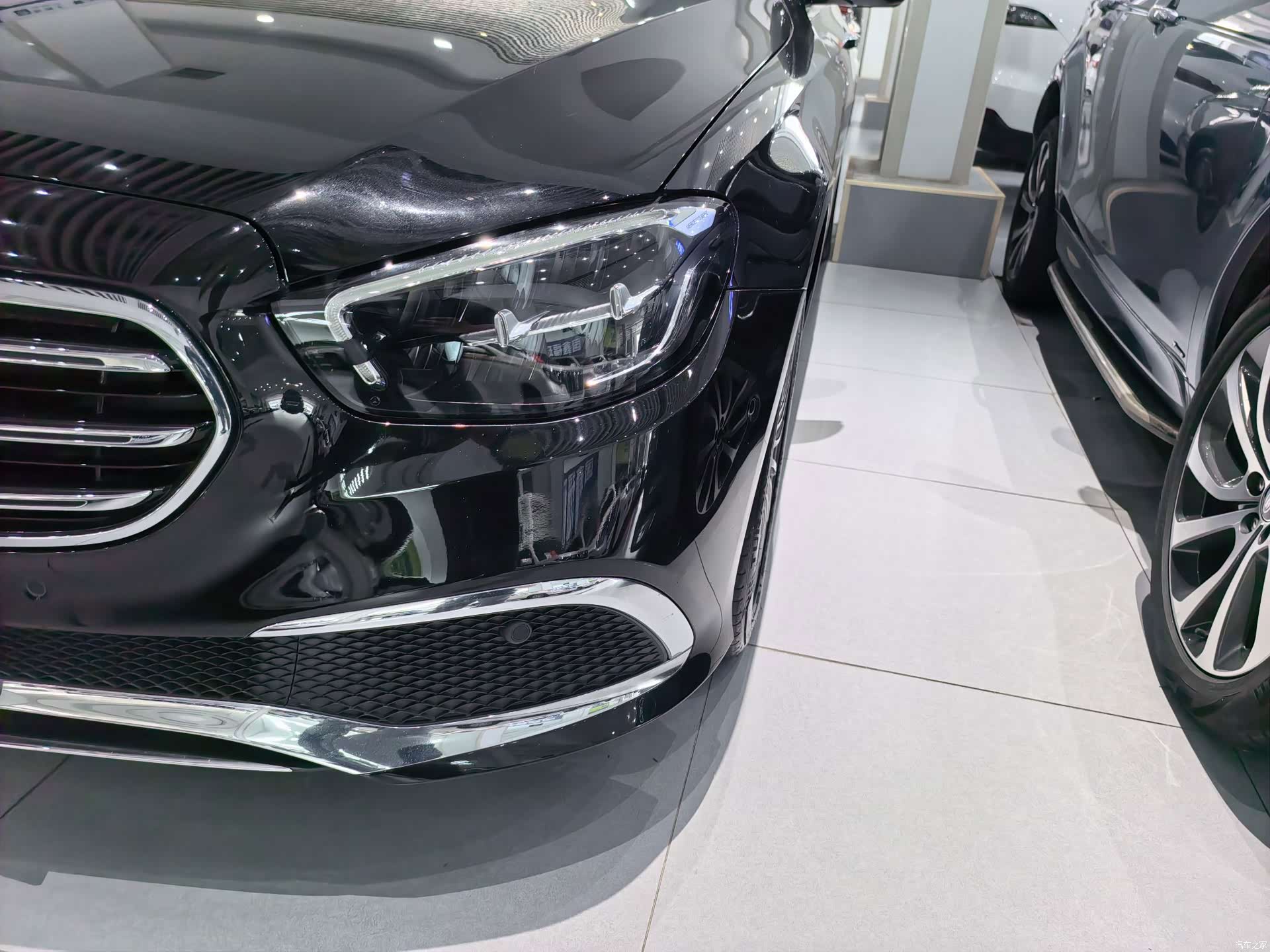 Mercedes-Benz E-Class, 2023 4