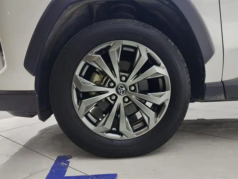 Toyota RAV4 Rongfang