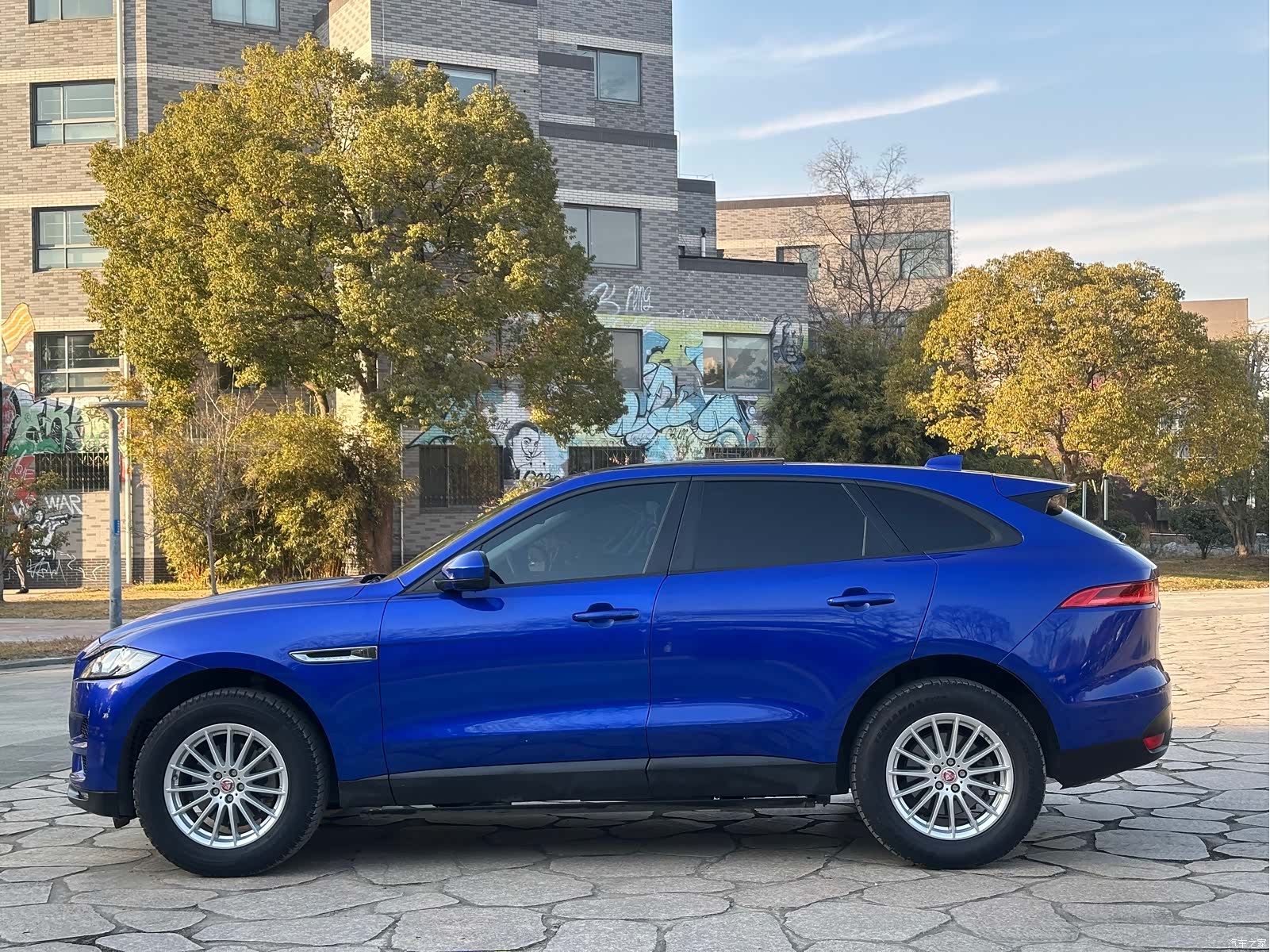 Jaguar F-PACE, 2018 все фото