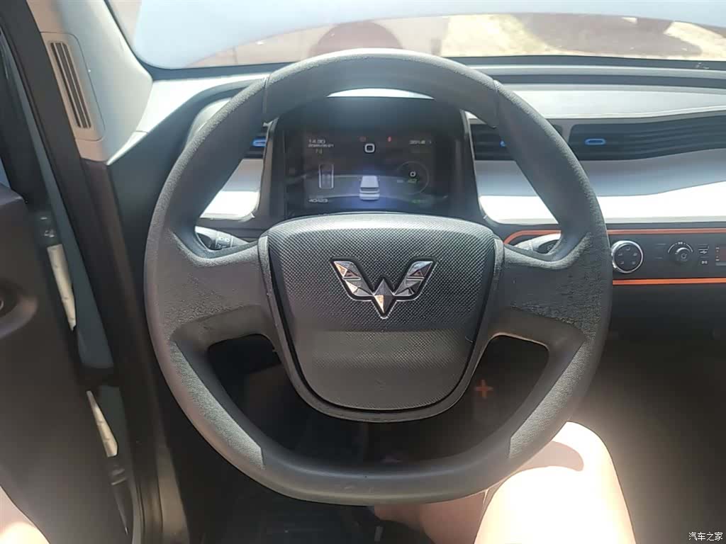 Wuling MINIEV, 2021 11