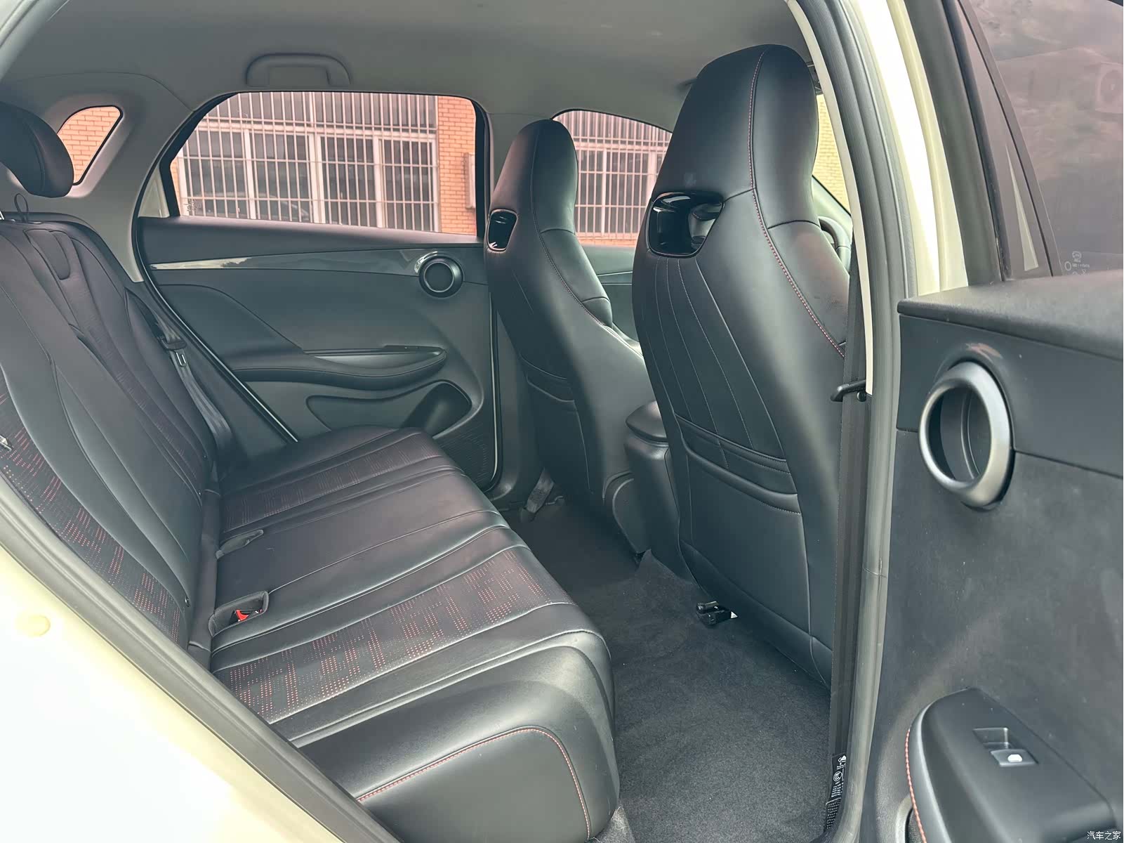 BYD E2, 2023 14